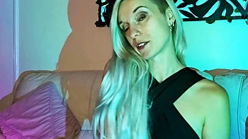 Chubby milf strip show her big boobs webcam