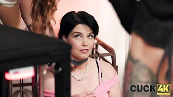 Good cuckold fuck with a short-haired brunette Federika