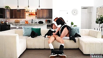 An awesome redhead babe Lauren Phillips rammed in the missionary pose