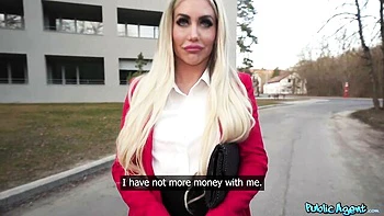 Outdoor sex for money with a gorgeous blonde babe Carla Boom