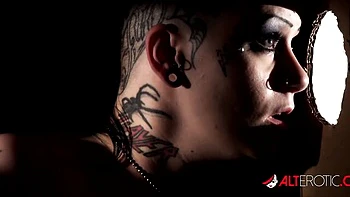 Pretty Mallory and Mallory's piercings clip