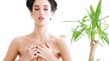 Sneaky Kama Oxi at teen (18+) trailer