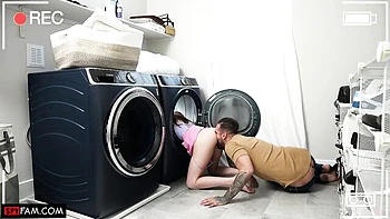 Tess Thompson's straight hair video by SpyFam