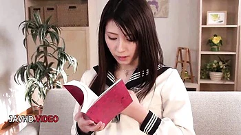 Easy-on-the-eyes chippy's big tits xxx