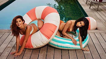 Insatiable Vanessa Alessia and Agatha Vega's cowgirl sex