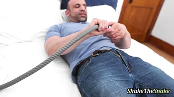 Shake The Snake - blowjob scene