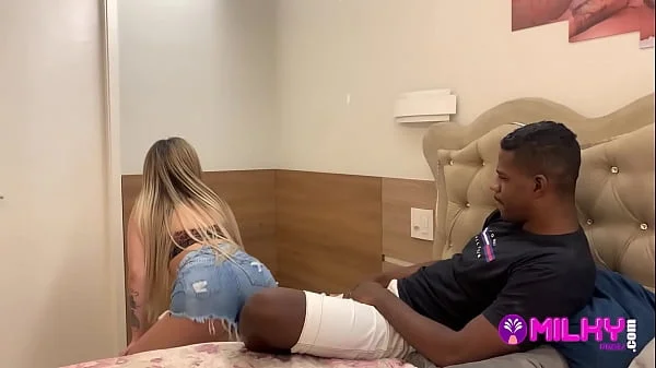 Melissa Lisboa - brasileña puta dejo plantado al enamorado por subir al carro de un desconocido y follar a cambio de dinero