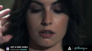 Bubble butt action with luring Scarlett Alexis and Chanel Camryn from Girls Way