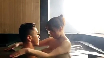 07422,A woman who screams in agony