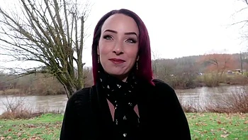 Lily Diablesse, 32 years old, medical secretary in Montpellier! - Jacquie et Michel TV