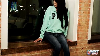 Flattering bunny - long legs clip - Grooby Girls