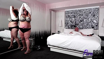 BBW Housewife Gets Sexy In Vegas