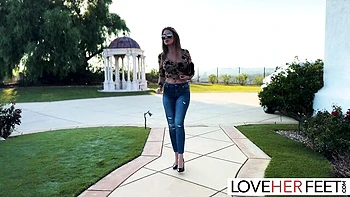 Love Her Feet - big tits smut
