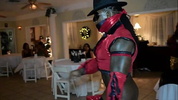 Jamaican Stripper Has Surprise for MILFS