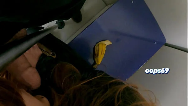 Nymphomaniac Married Wife Suck Unknown Guy in Train!