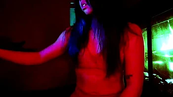 Sexy hottie Anetta Keys enjoys a solo toy masturbation