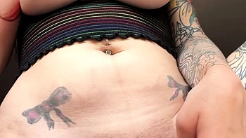 Boner inducing redhead cam milf fingers her ass