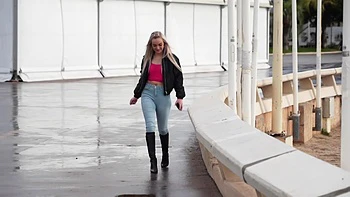 Straight to the point with Jennifer, 25! - Jacquie et Michel TV