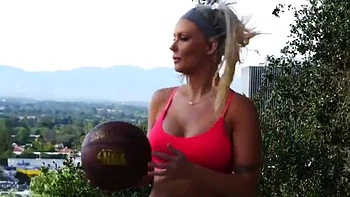 Mia Pearl, Savannah Snow: Licking, Xhamster  Lesbian Porn