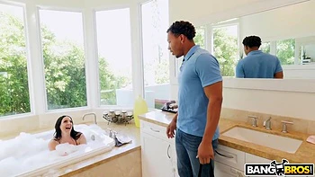 Ricky Bathtub - Ricki White