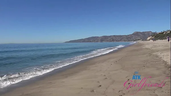 Beach date with Kourtney Ray who loved having her pussy played with and giving road head POV