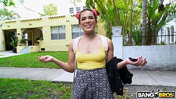 Asian Cutie Hops On The Bus