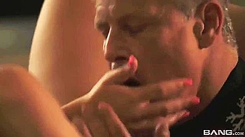 Voluptuous Belles Medium Size Tits With Belle O'hara