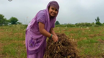 Pakistani Woman Working In Stepbrothers Romantic Farm By -snapchat143