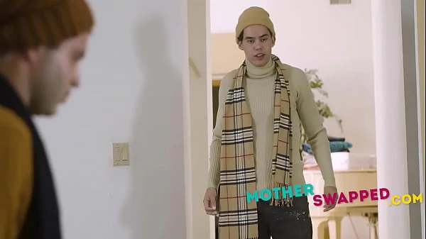 Stepmoms Swap During Christmas