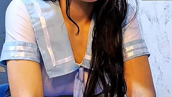 Vizinha oferta sexo em segredo para evitar que esposa