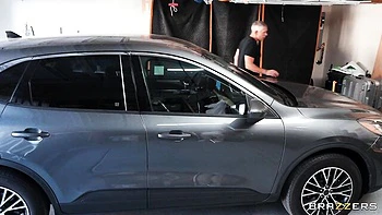 Excellent Ivy Ireland - garage porn - Brazzers Exxtra