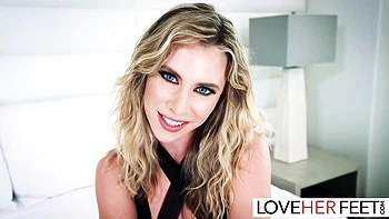 Irresistible Anya Olsen at sexy feet porn