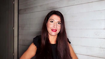 Lena, 25, has a sparkling sexuality! - Jacquie et Michel TV