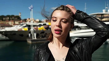 May, 34, her dreams seem very real... - Jacquie et Michel TV