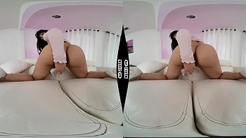 Cums With Accessories