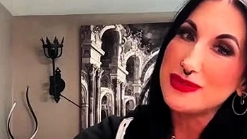 Amateur Foot Fetish Girlfriend Sucks and gives a Footjob