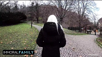 Elite Suzi and Suzi's amateur threesome video