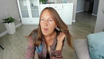 Cute Blonde Babe Solo Masturbates On Cam