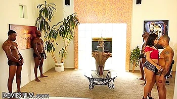 Victoria Voxxx, Victoria Rae Black And Nat Turnher - Latin Bombshell Victoria Gets The Black Gangbang Of Her Dreams