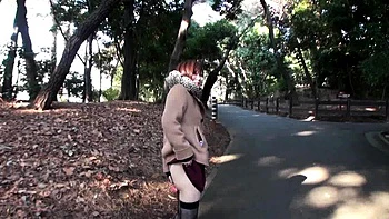 amateur asian gives a blowjob