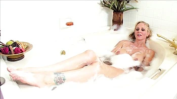 Watch skillful Julia Ann's clip