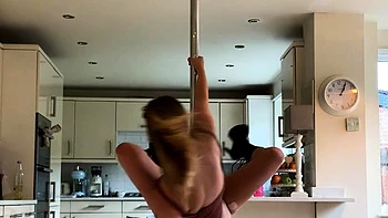 Cute brunette amateur babe sosha masturbating