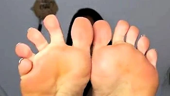 Brunette solo honey shows her masturbating skills