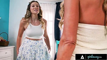 Graceful River Lynn's pussy eating sex