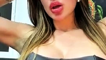 Brunette Solo Webcam Masturbation