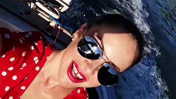 I Flash My Sexy Body On The Boat Ride With My Friends With Wet Kelly
