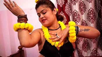 Indian Teacher Caught Fucking Student in Dark Classroom - Desi Bhabhi Licks Teen Pussy