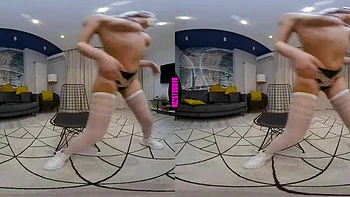 Amateur Big-Tit Babe Masturbates in VR Solo