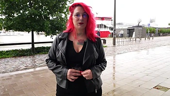 Cataleya dreamed of another woman's perfume... - Jacquie et Michel TV