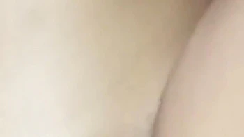 Adolescentes 18 y 19 años follando mientras los padres descansan